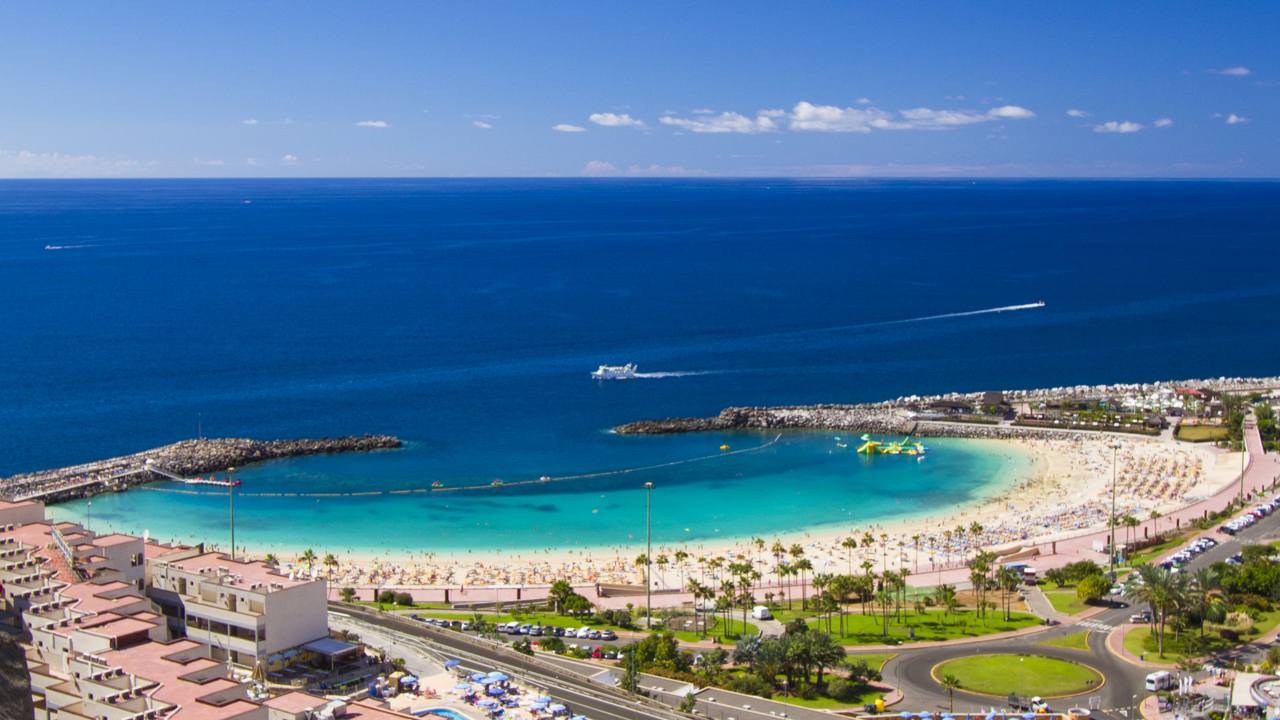 Playa de Amadores, en el municipio de Mogán Playa de Amadores, en el municipio de Mogán