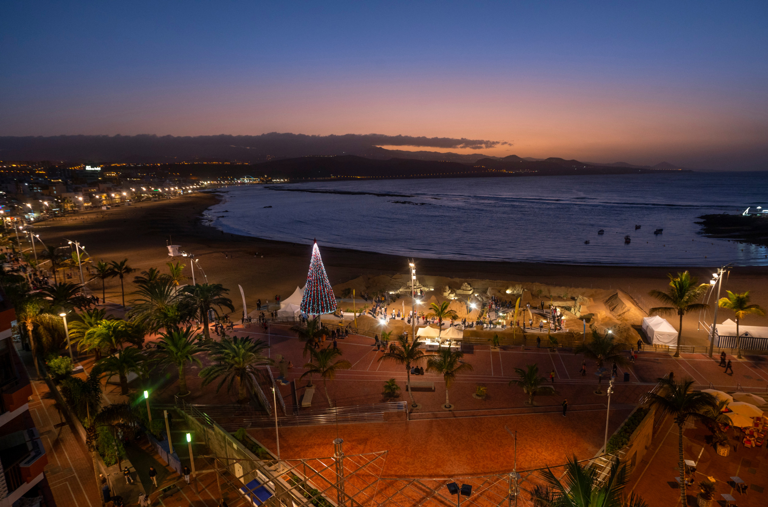 Sandkrippe am Strand Las Canteras