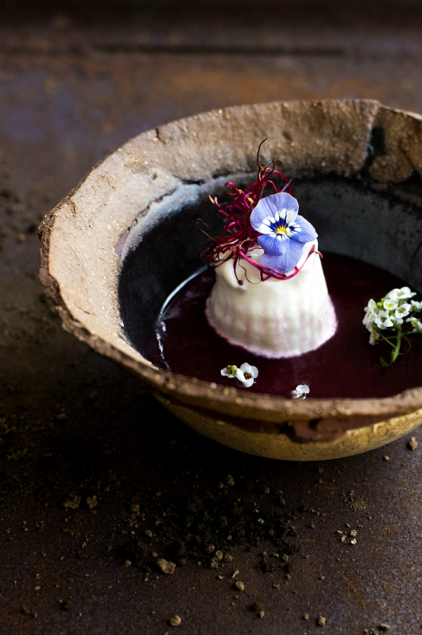Cold Beetroot Cream with Artenara cheese foam and olive oil from Las Tirajanas