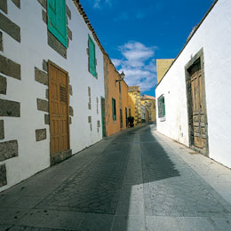 Street in the historic old part of Agüimes
