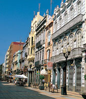 Calle Mayor de Triana street