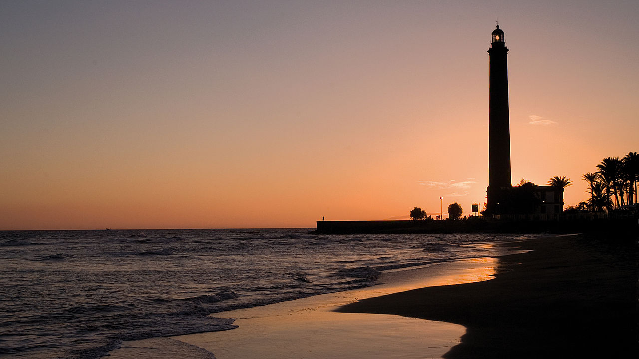 Playa y Faro de Maspalomas