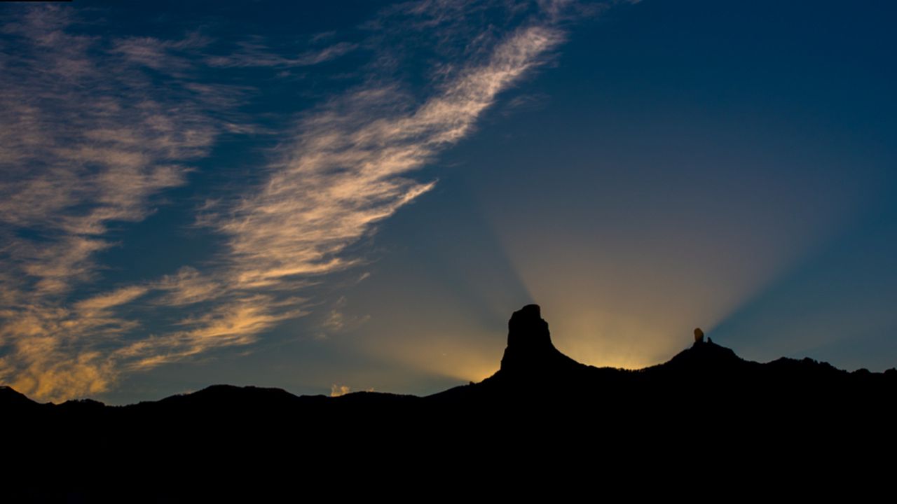 Amanece junto al Roque Bentayga y Roque Nublo