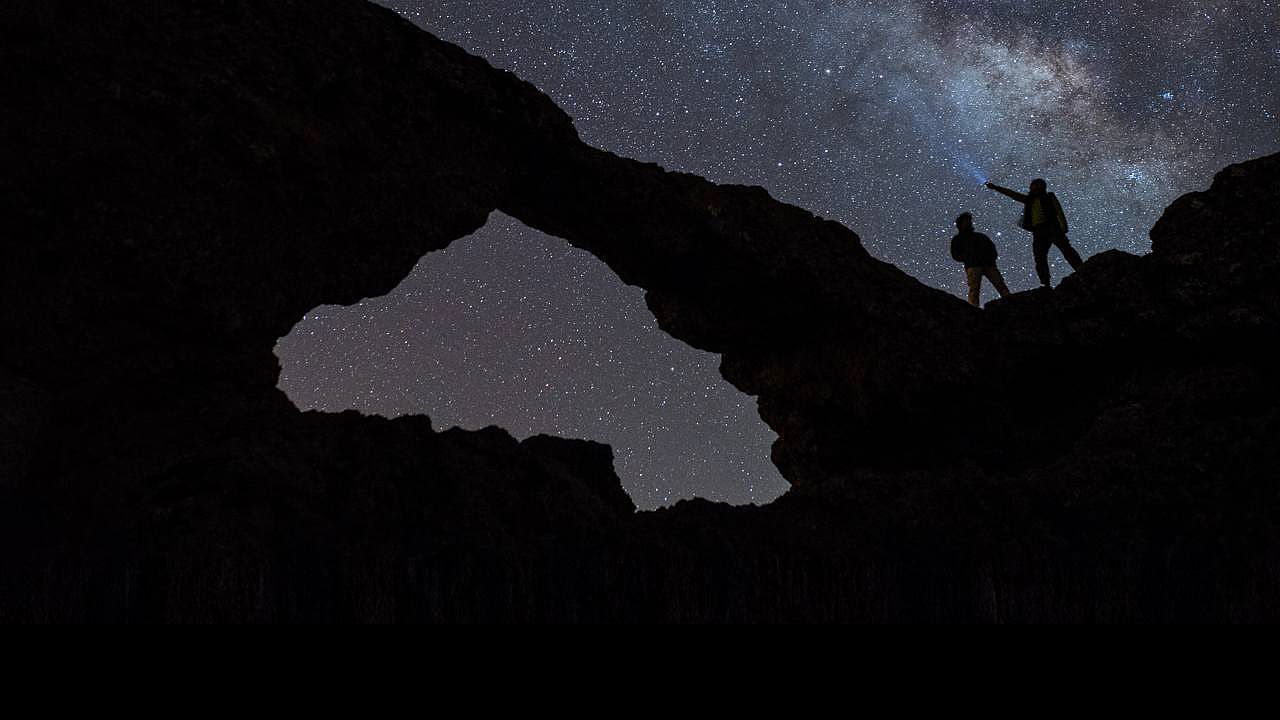 Two people star-gazing in Gran Canaria