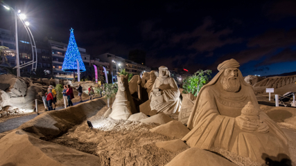 Sandkrippe am Strand Las Canteras