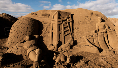 Sandkrippe am Strand Las Canteras