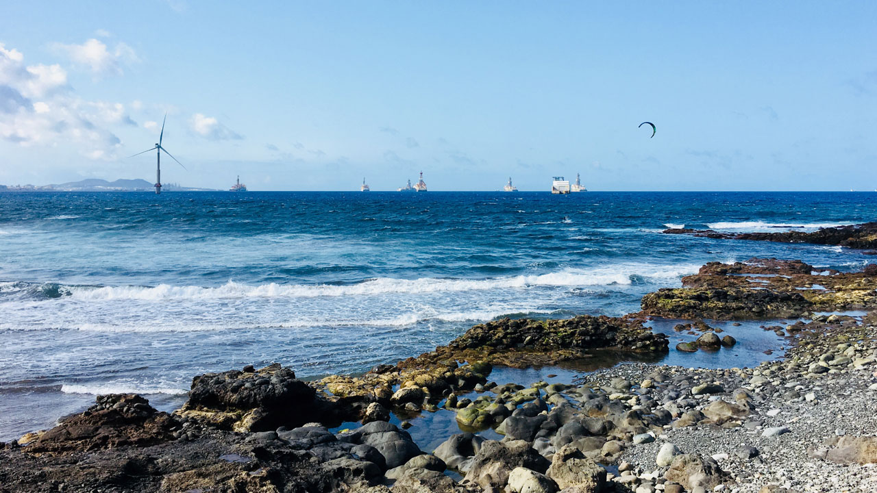 Aerogenerador en la Costa de Jinámar