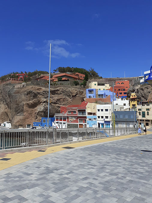 Die Küstenpromenade von Sardina de Gáldar