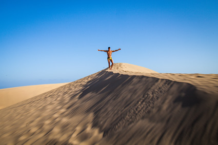 Saulo Sarmiento en las Dunas de Maspalomas