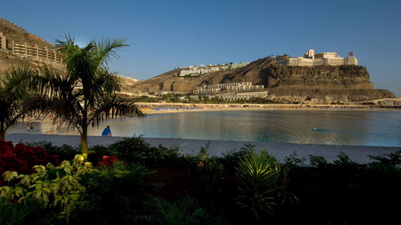 Playa de Amadores