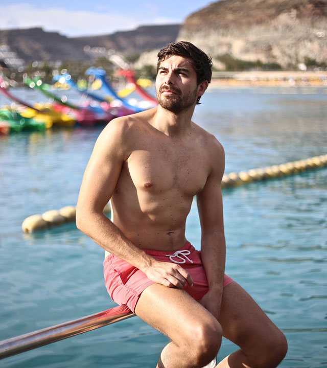 Fran Guzmán in Amadores beach