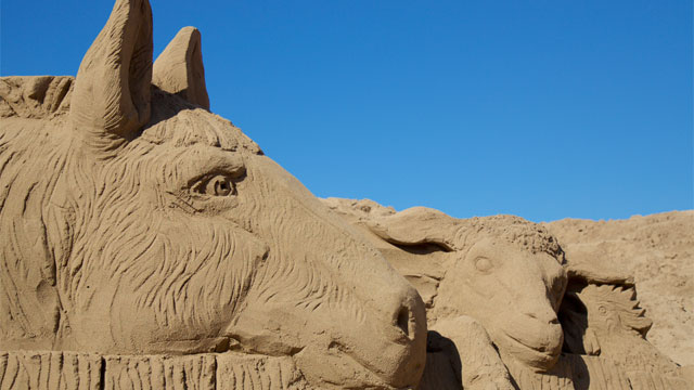 Detailansicht der Sandkrippe am Strand von Las Canteras