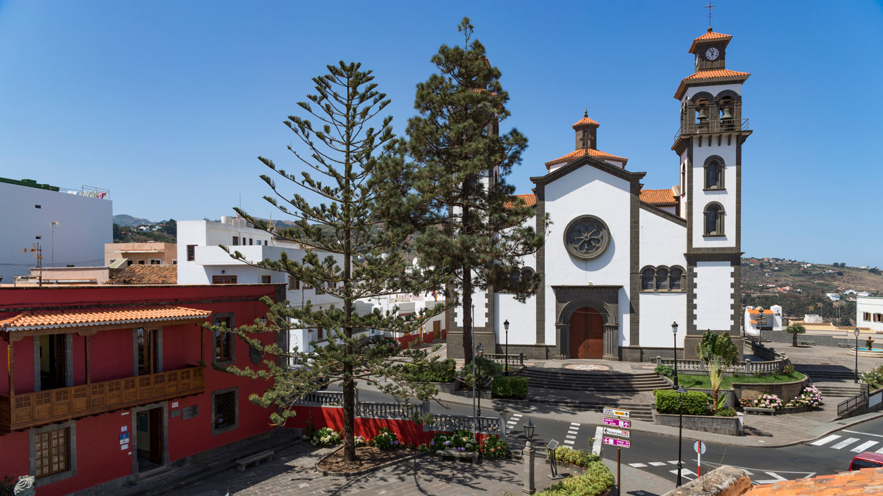 Casa Museo Tomás Morales e Iglesia Ntra. Sra. de La Candelaria, Moya