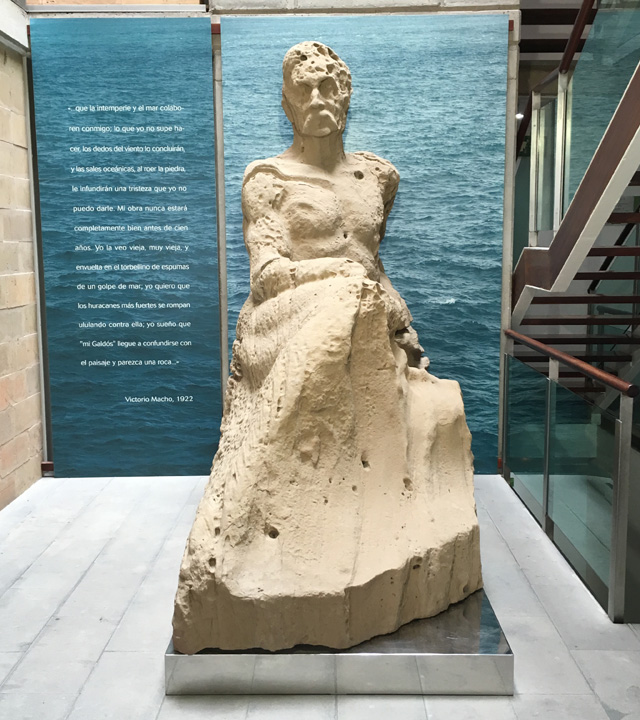 Escultura de Don Benito Pérez Galdós, en la Casa Museo de Las Palmas de Gran Canaria