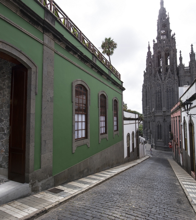 The Arucas Emblematic Hotel from the outside