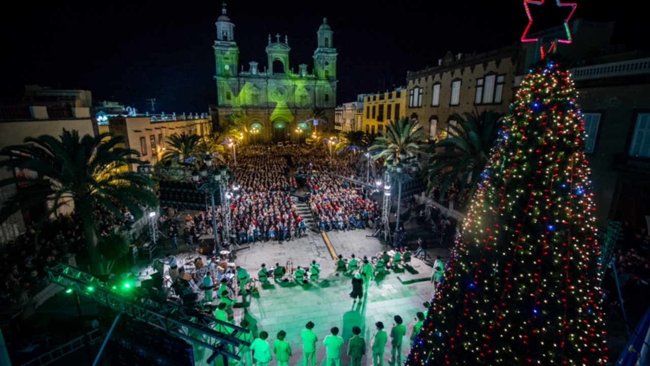 Christmas Concert at Plaza de Santa Ana