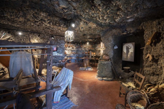 Museo Etnográfico Casas Cuevas