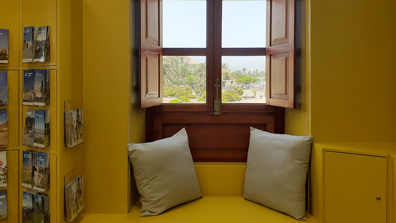 Interior de la Oficina de Turismo del Faro de Maspalomas