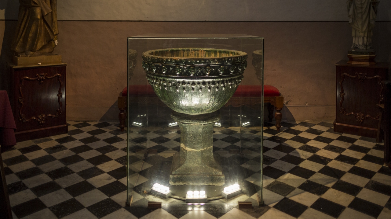 Pila Verde baptismal Font in the Church of Santiago Apóstol in Gáldar