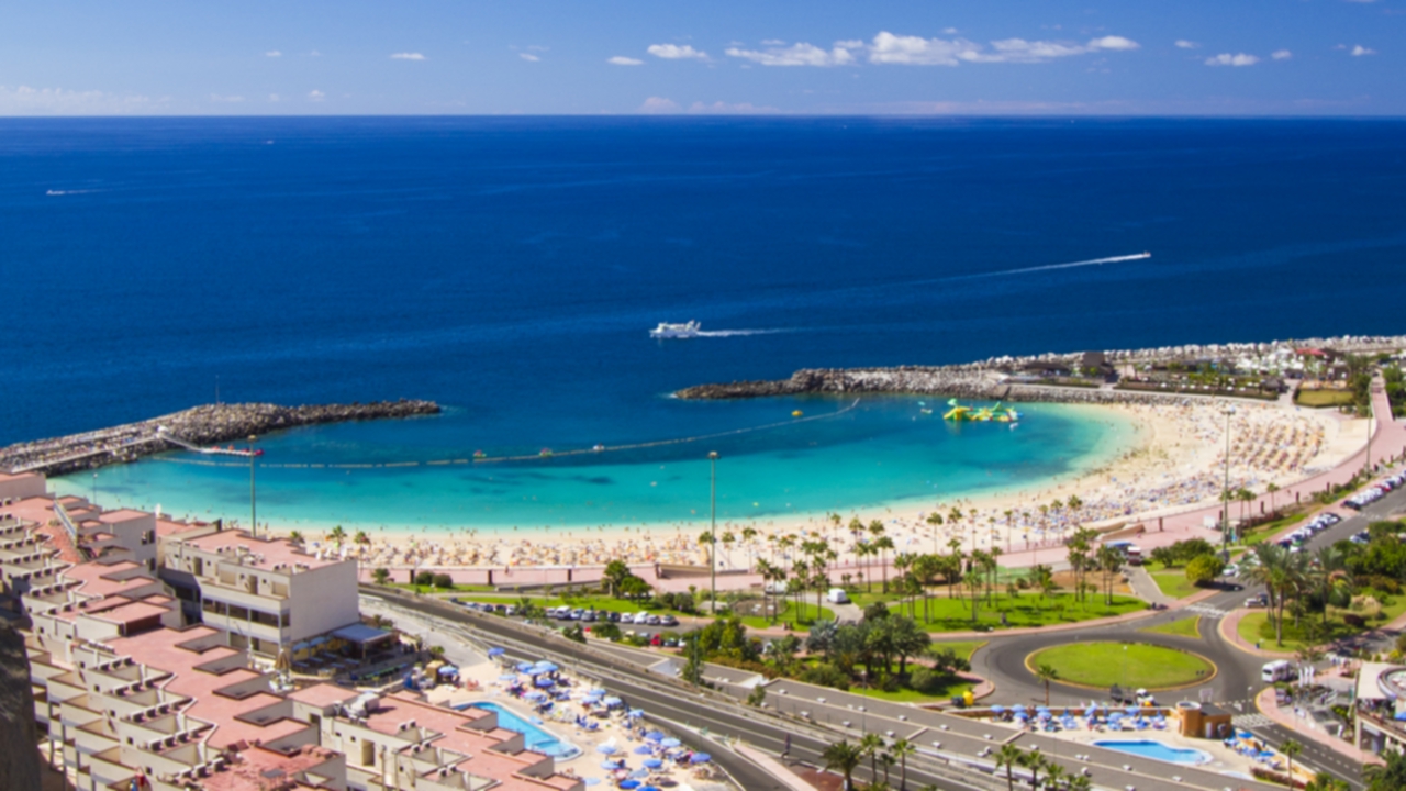 Playa de Amadores