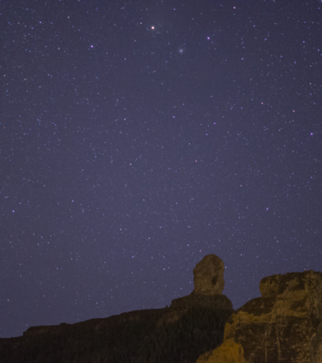Roque Nublo con cielo estrellado