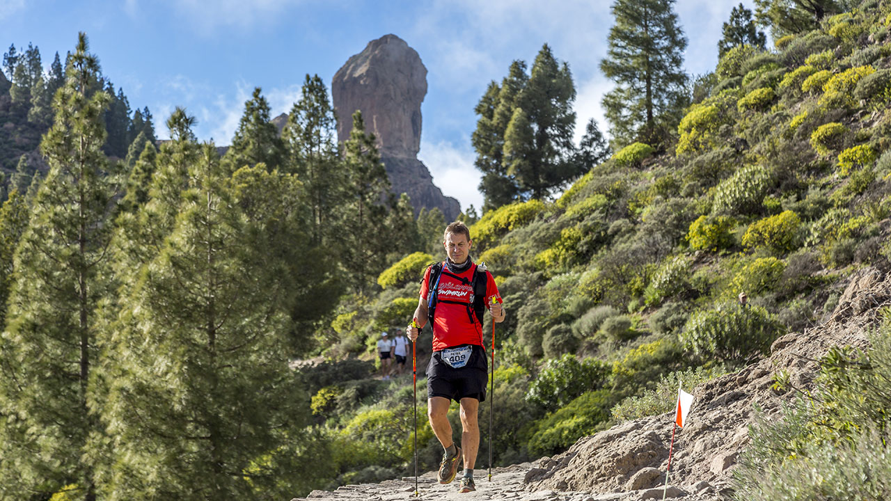 Uno de las corredores de la North Face Transgrancanaria, en Gran Canaria