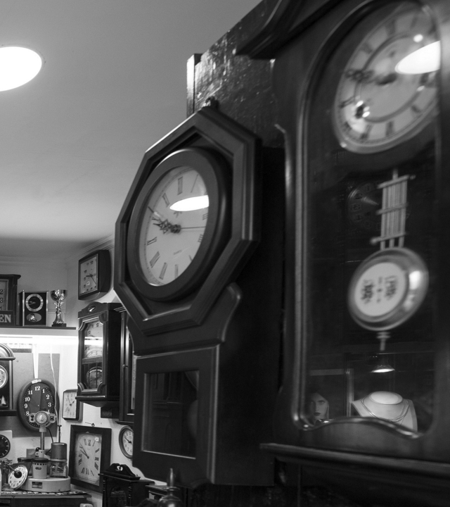 The workshop of watchmaker Pedro Macías in the district of Vegueta in Las Palmas de Gran Canaria 