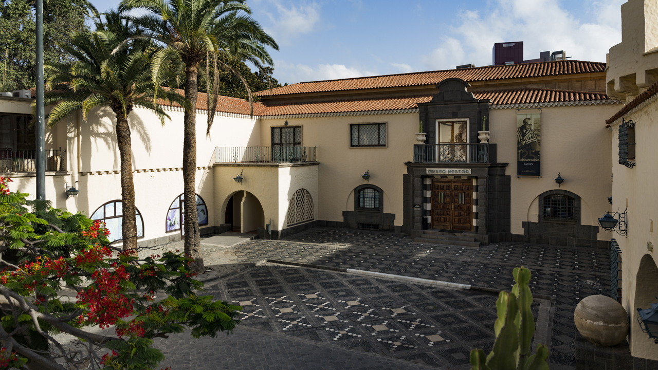 Exterior del Museo Néstor, en el Pueblo Canario