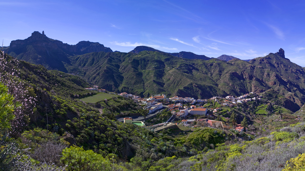 Roque Nublo, Roque Bentayga. Tejeda, Gran Canaria Roque Nublo, Roque Bentayga. Tejeda, Gran Canaria