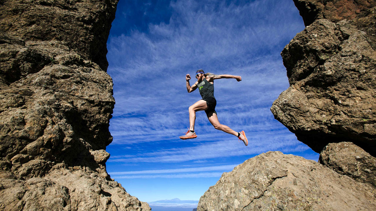 Timothy Allen Olson entrenando para la Transgrancanaria en la isla de Gran Canaria