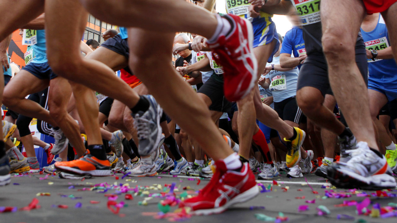 Runners' legs during the Gran Canaria Marathon