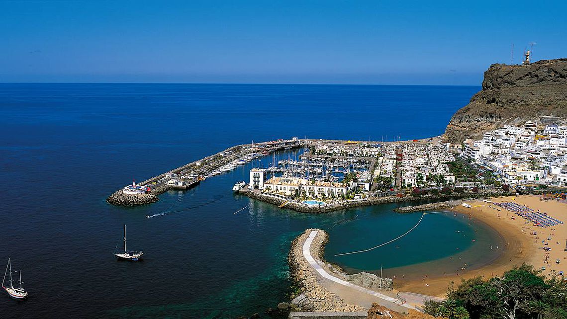 Der Strand von Mogán auf der Insel Gran Canaria