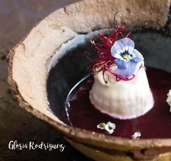 Cold beetroot cream with Artenara cheese whip and olive oil from Las Tirajanas