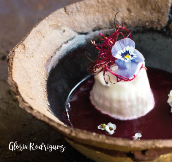 Kalte Creme aus kanarischer Roter Bete mit Artenara-Käseschaum und Tirajana-Olivenöl