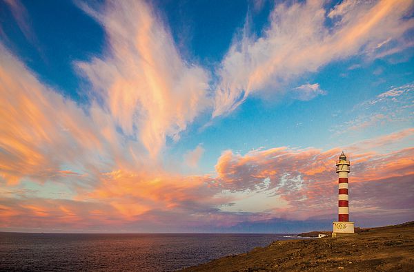Faro de Punta Sardina