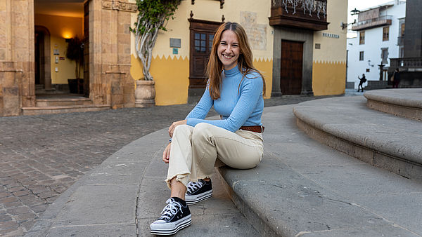 Jessica Velardo aan het Casa de Colón