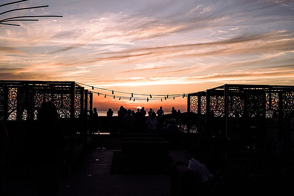 Anochecer en la Terraza Rocktop Agaete, en el norte de Gran Canaria