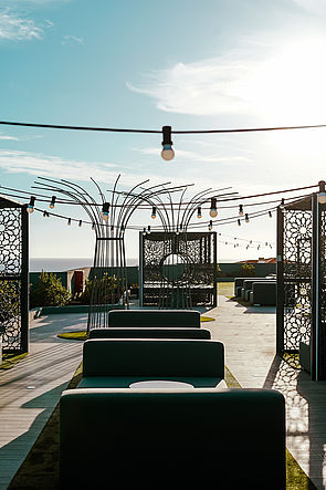 Interior de la Terraza Rocktop Agaete, en el norte de Gran Canaria