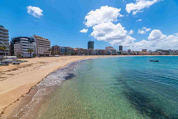 Vista playa de las Canteras marea baja