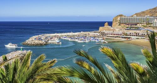 Adiós, Hello! Daytime Beach Festival