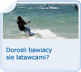 Dorośli bawiący się latawcami?