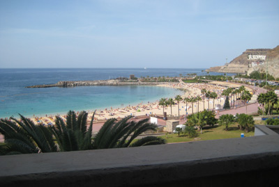 Apartamentos Amadores Beach