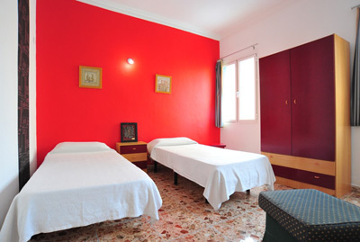 Pensión Alcaravaneras Hostel