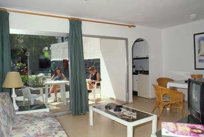 Apartamentos Corona Verde