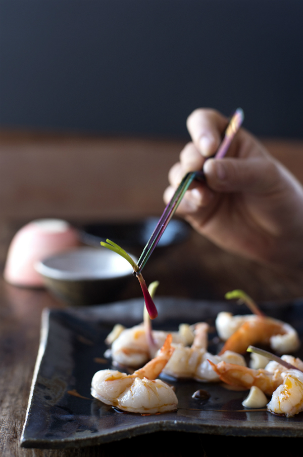 King prawns in black and white garlic sauce