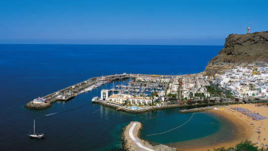 Vista panorámica de la playa de Mogán