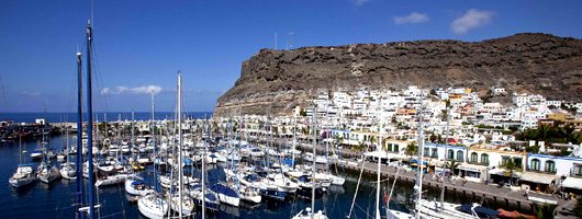 Panoramabild över Puerto de Mogán