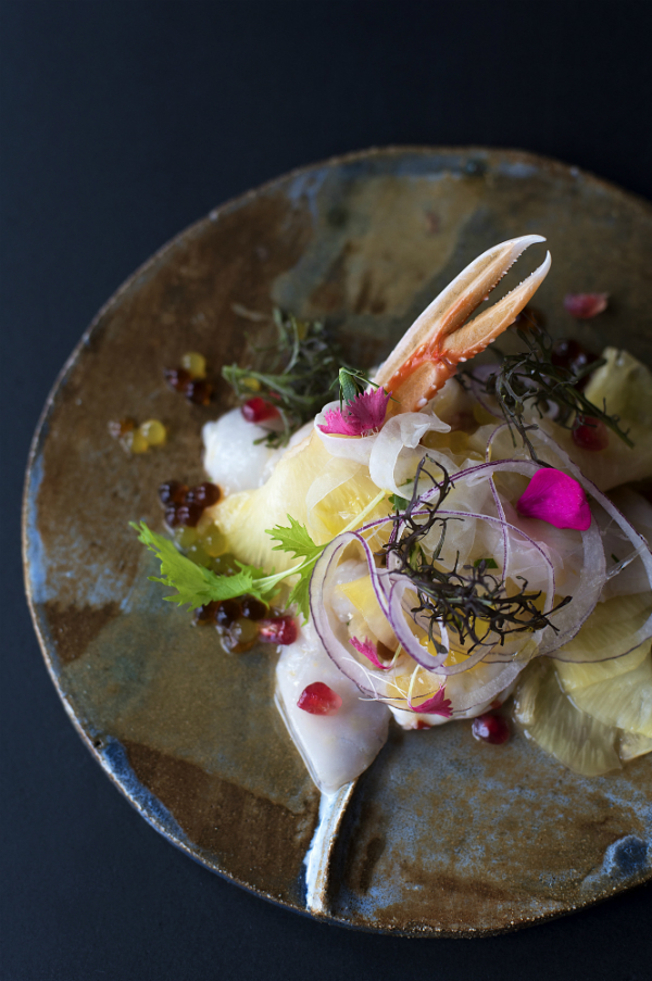 Ceviche vom kanarischen Wrackbarsch mit Ananas aus Gáldar und Kaiserhummer