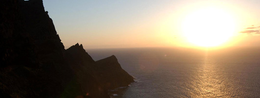 [] Puesta de sol sobre el océano en Gran Canaria