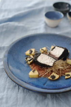 Fried medregal lemon fish in black crust